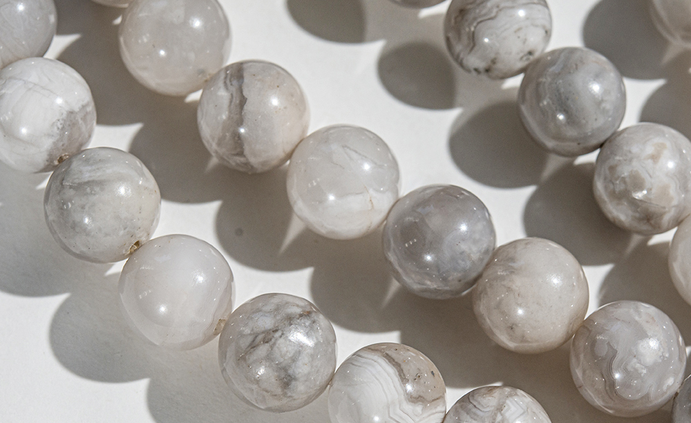 БЕЛЫЙ АГАТ. Камень мудрости и защиты